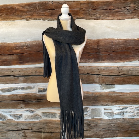 Lucky brand grey scarf, NWT - Picture 3 of 7